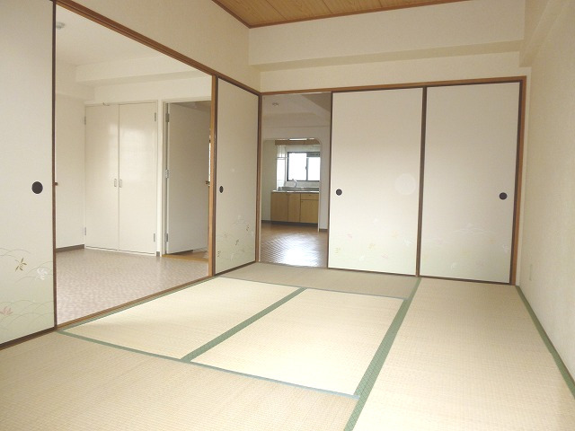 居間