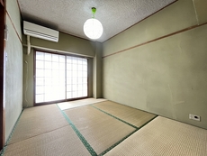 フローリング張替・内装工事中