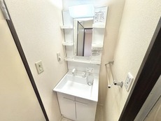 洗面台　　別物件写真