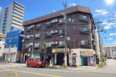 パインリーフ東三国