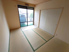 寝室　32枚中 9枚目