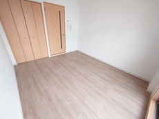 寝室　32枚中 8枚目