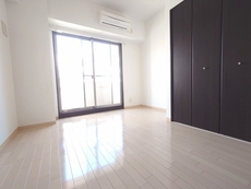 寝室　32枚中 8枚目