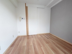 寝室　32枚中 8枚目