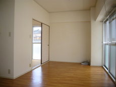 内装　10枚中 9枚目