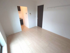 寝室　30枚中 8枚目