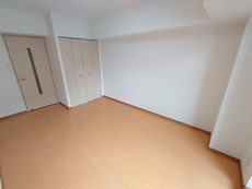 寝室　32枚中 8枚目