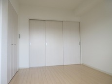 寝室　32枚中 8枚目