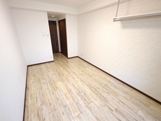 寝室　30枚中 8枚目