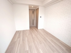 寝室　30枚中 8枚目