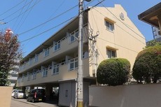 リムランド・モモ