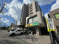 トレビアンビル