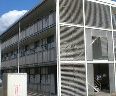 共用部分は清掃業者が清掃しております。