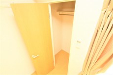 収納がベランダに出ているので、隣の方も気にならない。