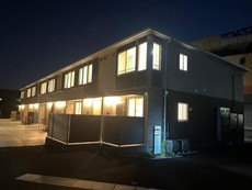 外観写真（夜）