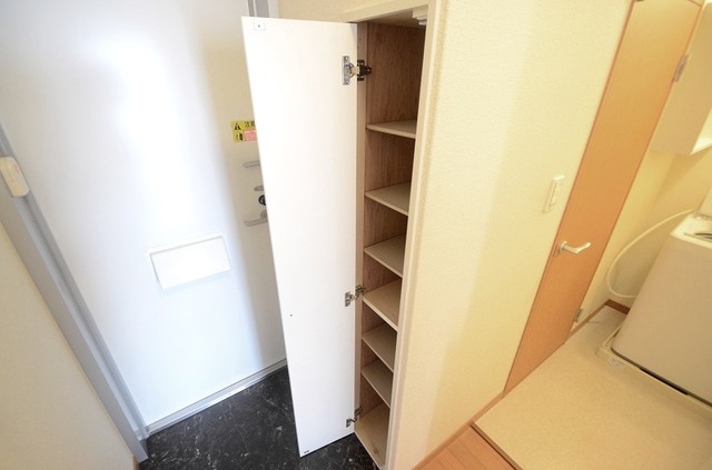 設備仕様は号室により異なる為、現況を優先致します。