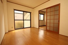 居間