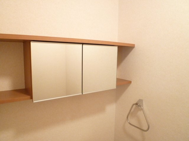 トイレ上部収納（イメージ）