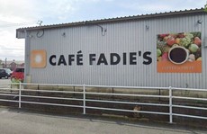 カフェファディ飯塚店