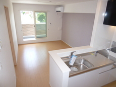 内装　22枚中 4枚目