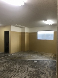 内装　12枚中 8枚目