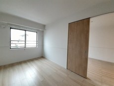 内装　14枚中 13枚目